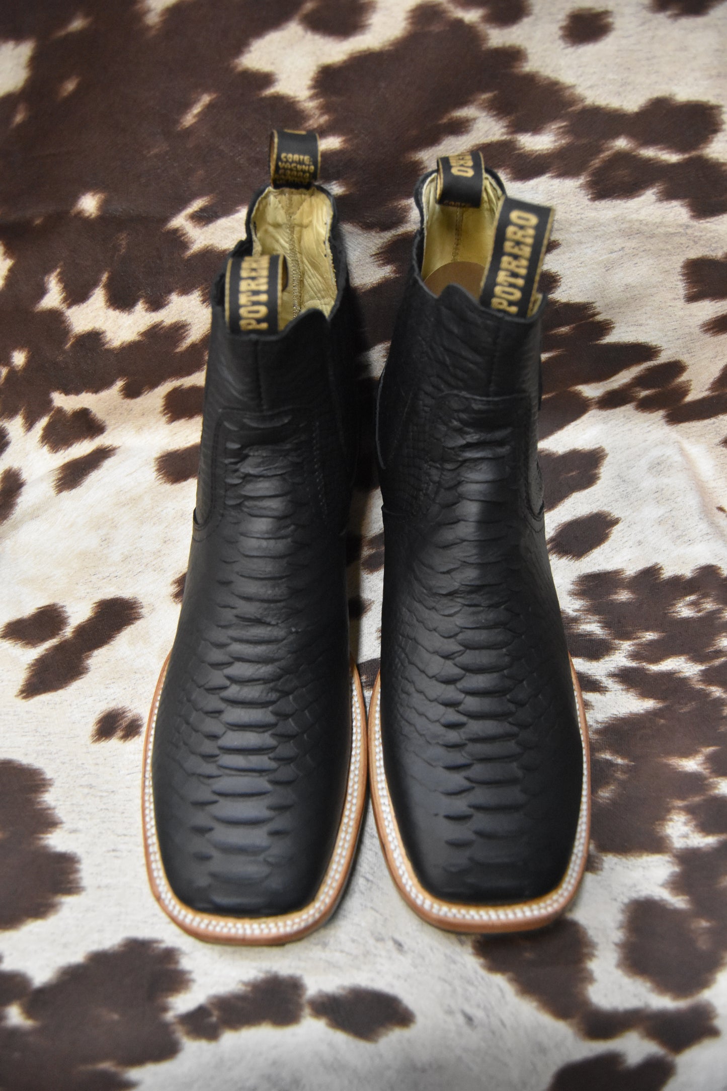 Potrero Black Python Boot Handcrafted Embroidery Rodeo 520